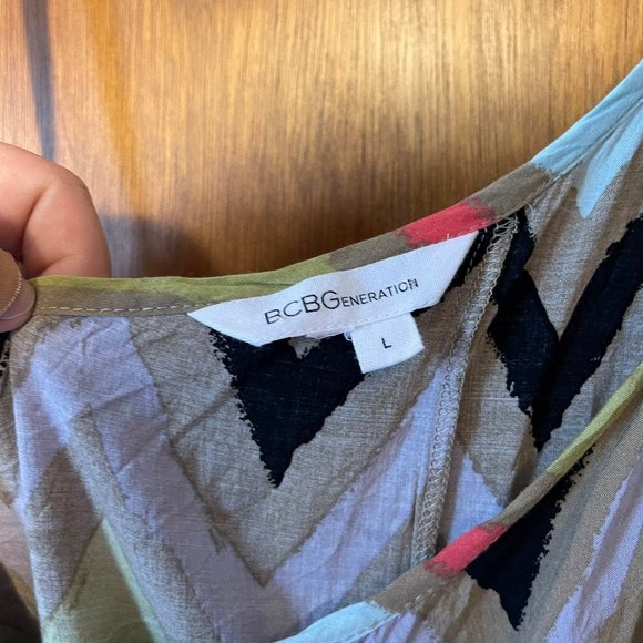 BCBGeneration Woman's Off-Should Patterned Trendy Top Size Large - Picture 2 of 4
